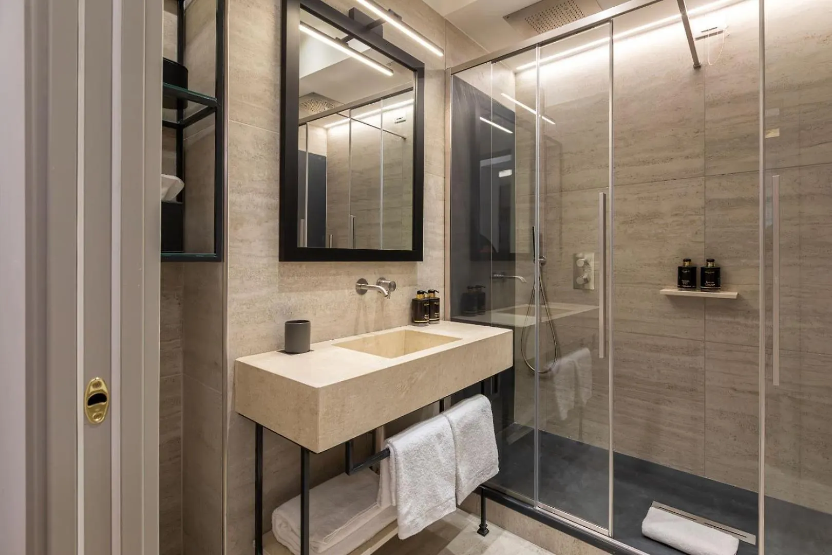 *** Guest house Goldoni 47 Hotel Rome Italy
